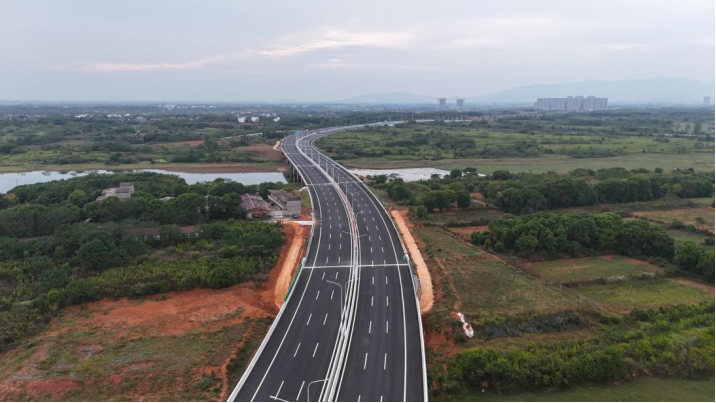 江西南昌：新南大道新建工程B標(biāo)段順利通車